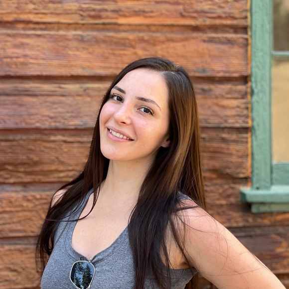 Meet your Posher, Derya - Picture 1 of 1